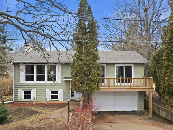 4519 W Shore Drive, Wonder Lake, IL 60097