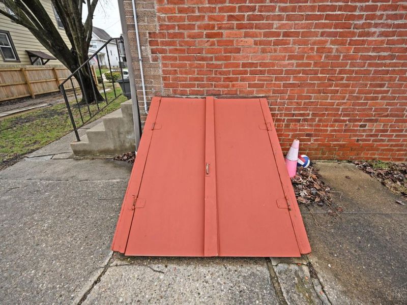 3914 S Madison Avenue, Cincinnati, OH 45212 Photo 12