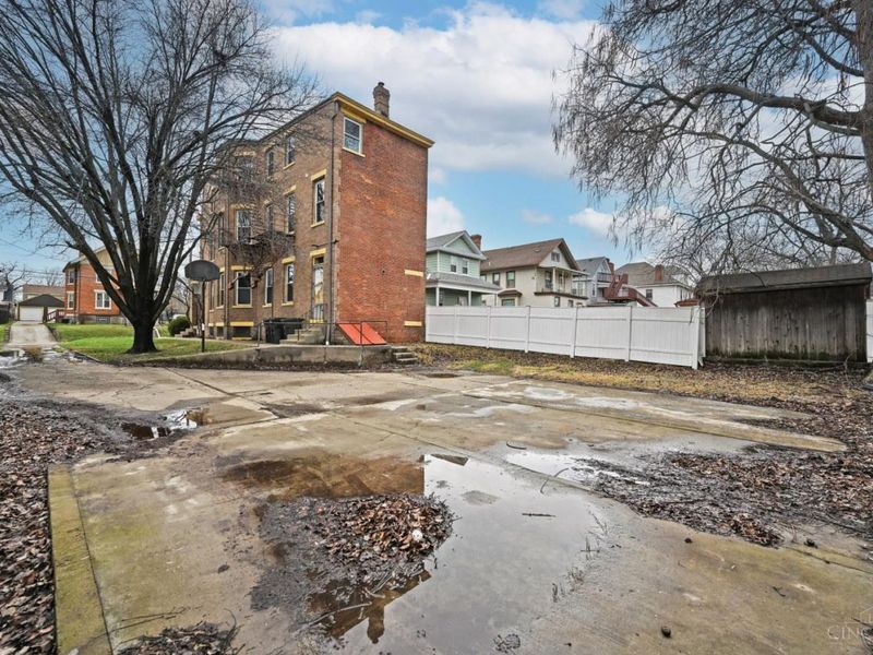 3914 S Madison Avenue, Cincinnati, OH 45212 Photo 17