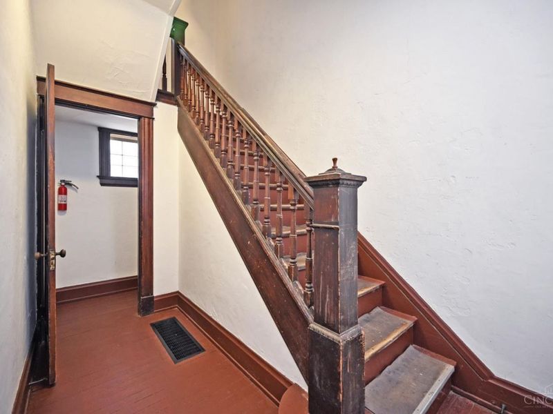 3914 S Madison Avenue, Cincinnati, OH 45212 Photo 20