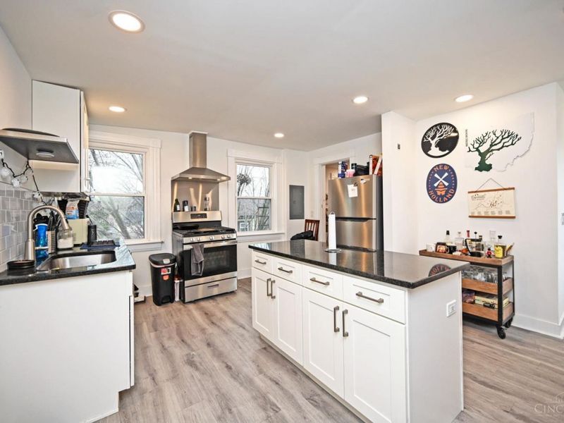 3914 S Madison Avenue, Cincinnati, OH 45212 Photo 4