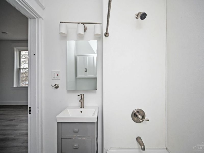 3914 S Madison Avenue, Cincinnati, OH 45212 Photo 45