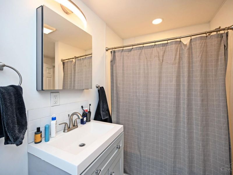 3914 S Madison Avenue, Cincinnati, OH 45212 Photo 62