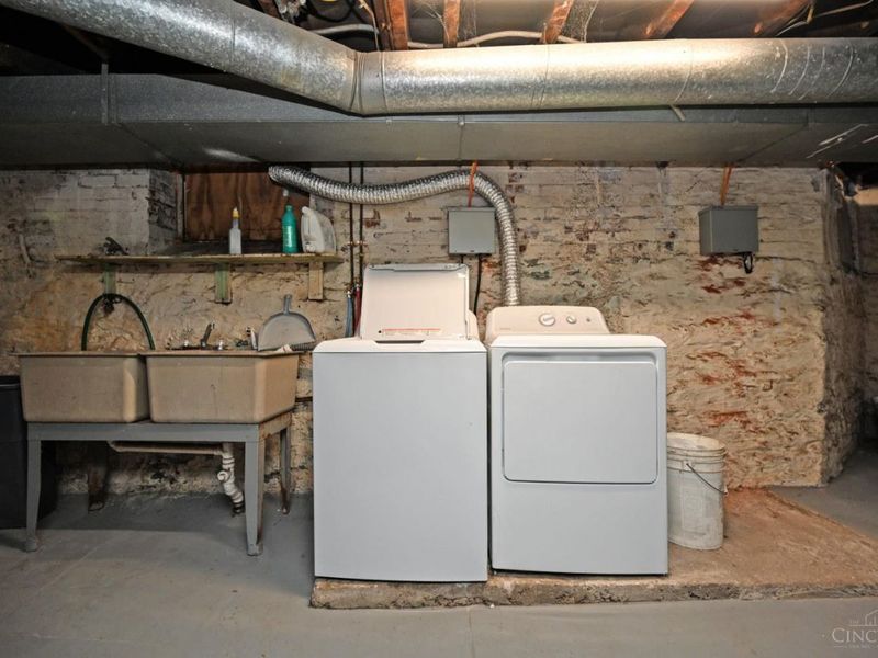 3914 S Madison Avenue, Cincinnati, OH 45212 Photo 88