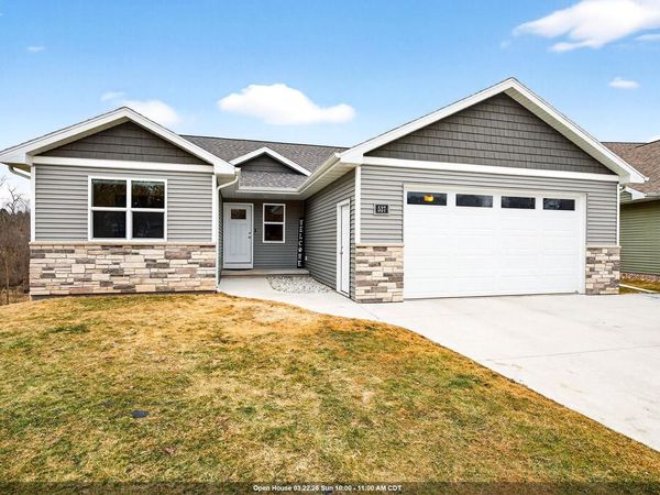 537 GOLF SIDE COURT, Hortonville, WI 54944