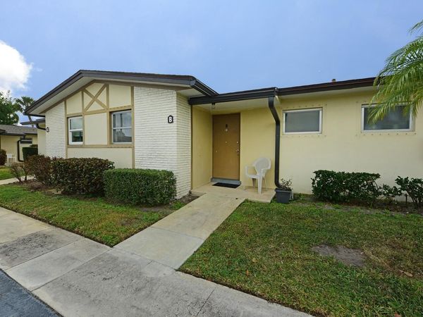 2789 Ashley Drive W, Unit B, West Palm Beach, FL 33415