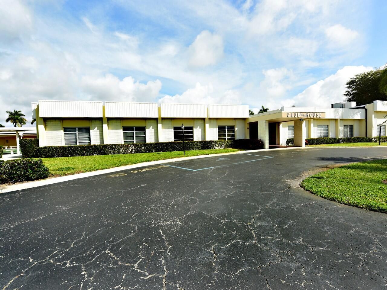 2789 Ashley Drive W, Unit B, West Palm Beach, FL 33415 Photo