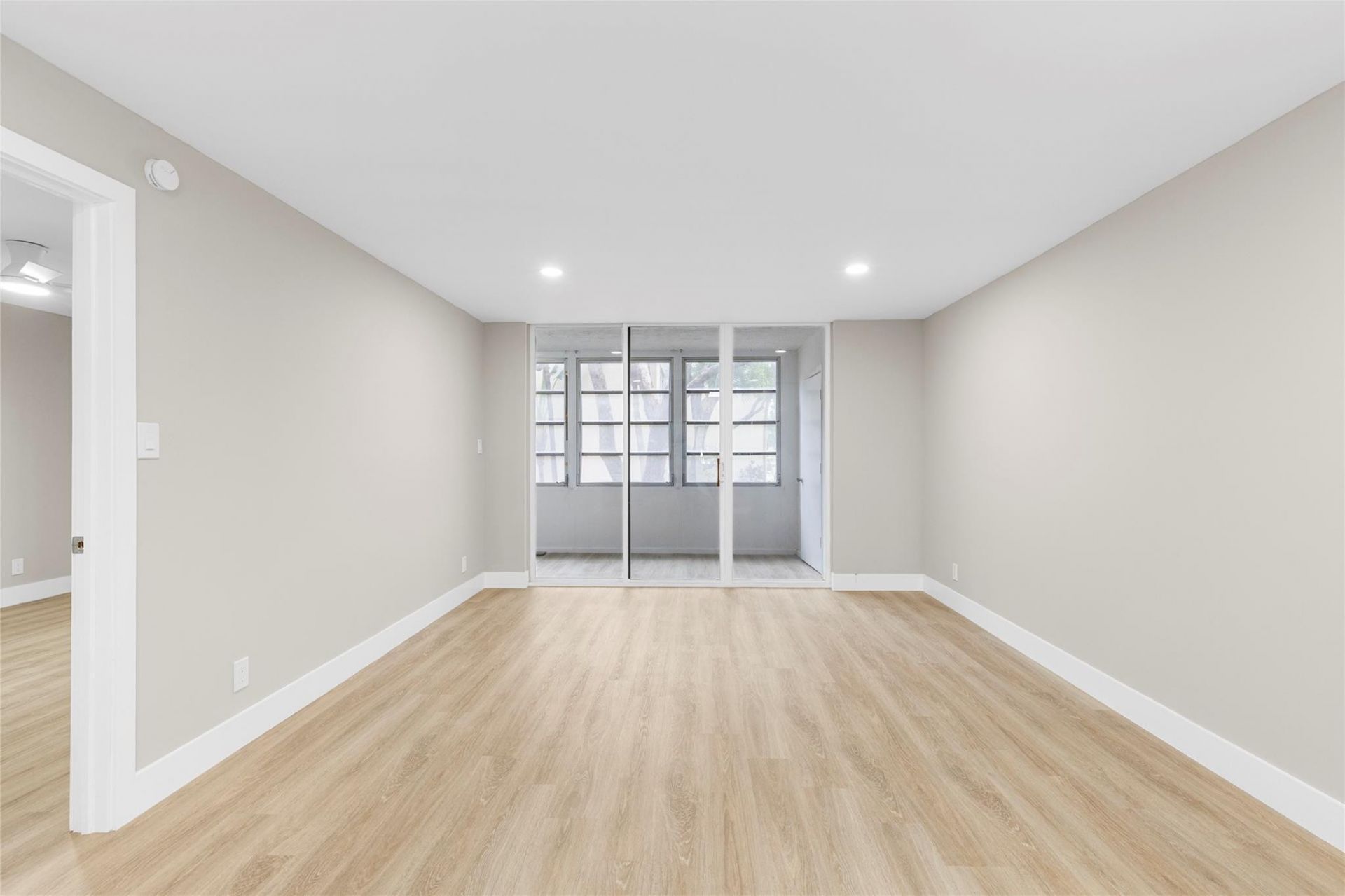 3341 NW 47th Terrace, Unit 210, Lauderdale Lakes, FL 33319 Photo