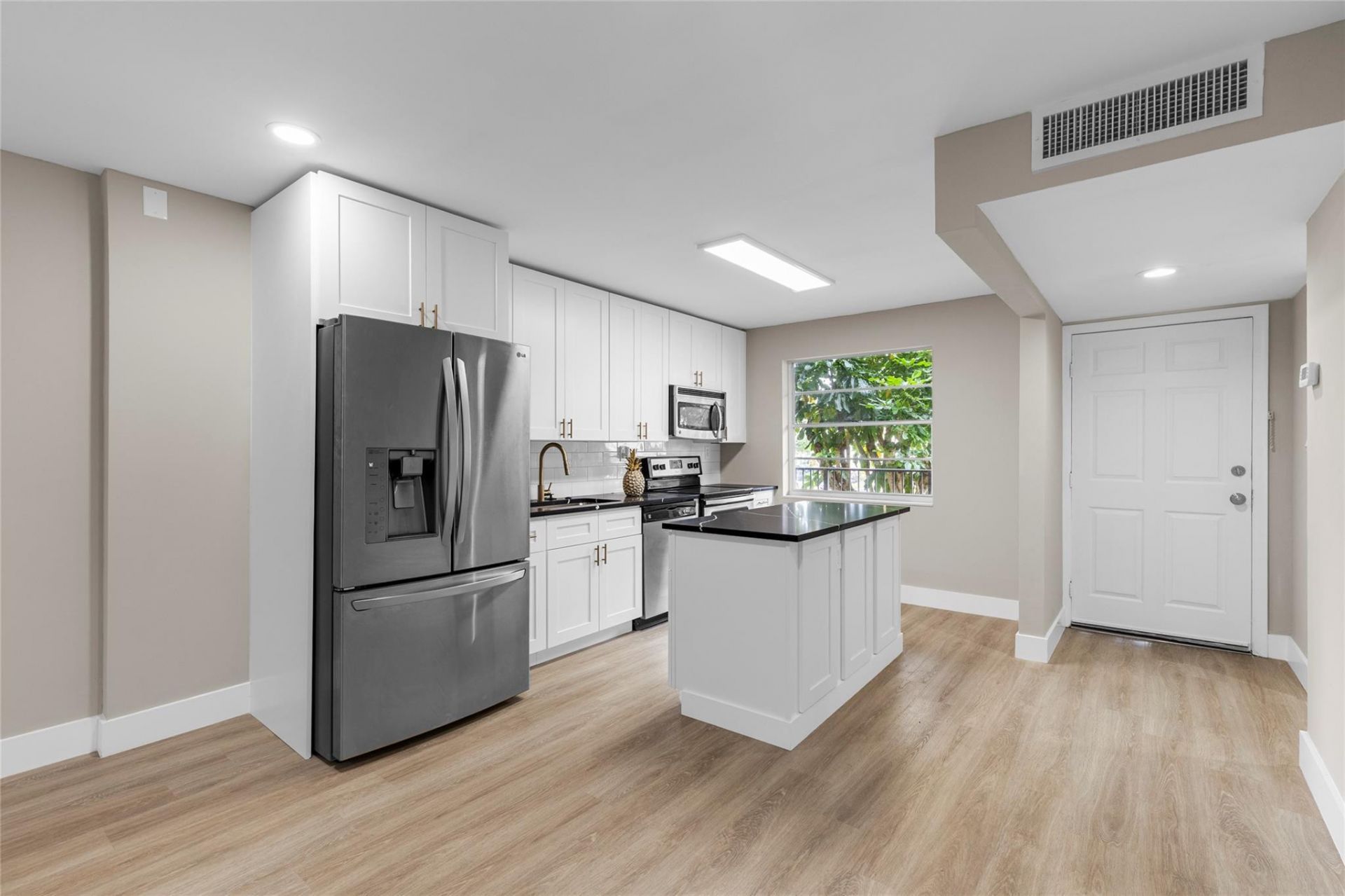 3341 NW 47th Terrace, Unit 210, Lauderdale Lakes, FL 33319 Photo