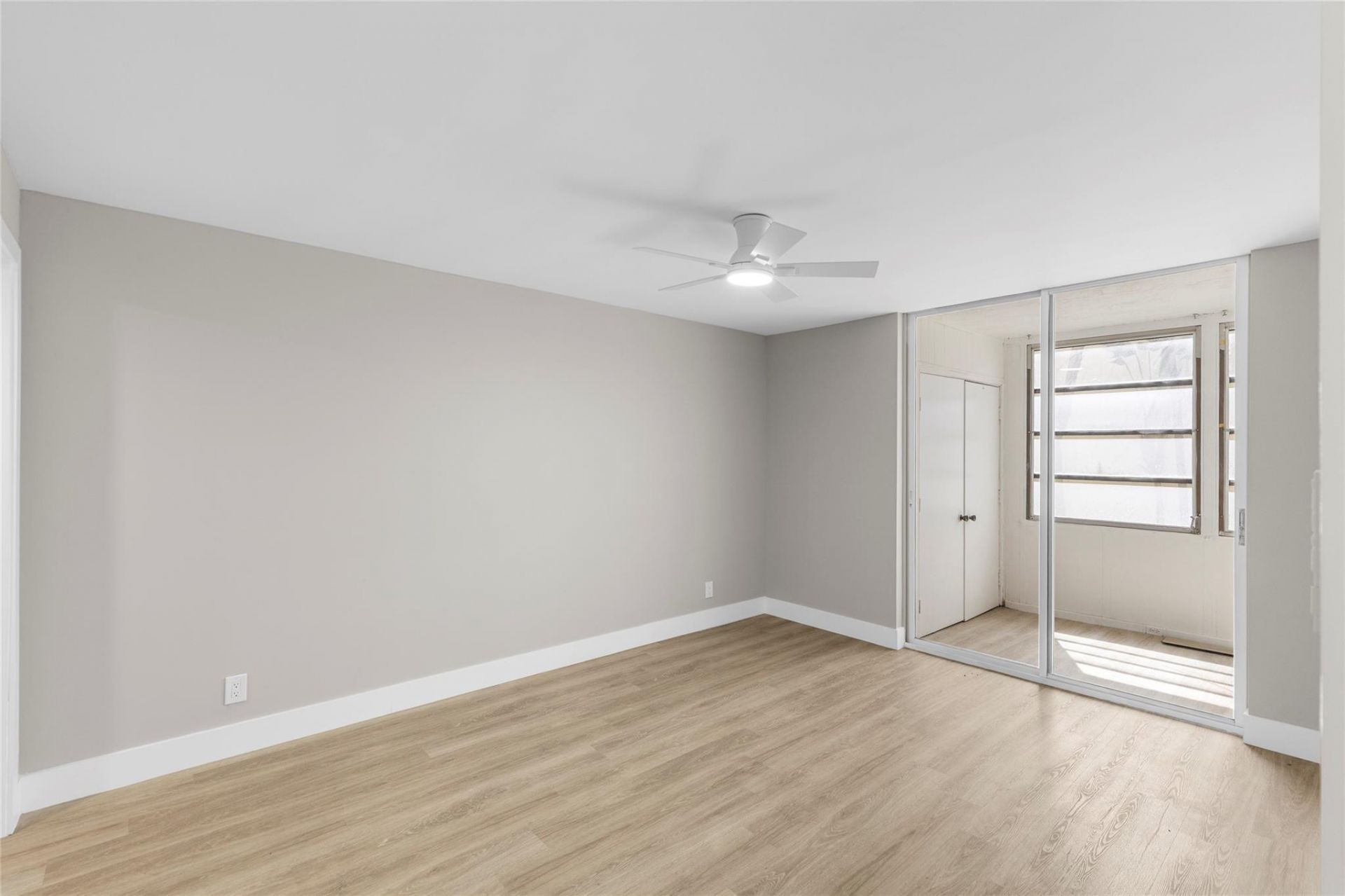 3341 NW 47th Terrace, Unit 210, Lauderdale Lakes, FL 33319 Photo