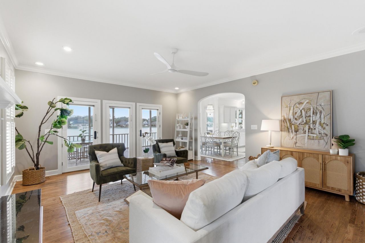 1313 Overcreek Court Photo 10