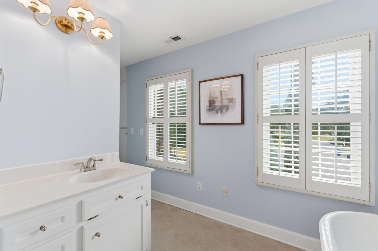 1313 Overcreek Court Photo 32