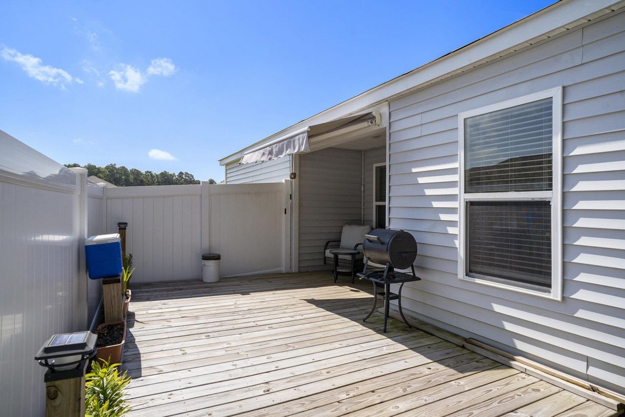 488 Samara Dr. Photo 15