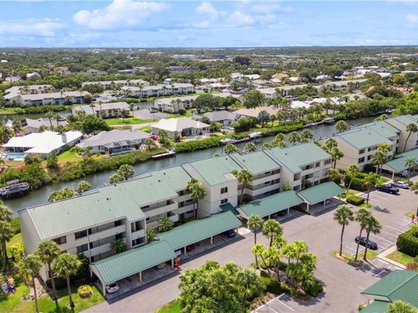 1825 Tarpon Lane, Unit H102, Vero Beach, FL 32960