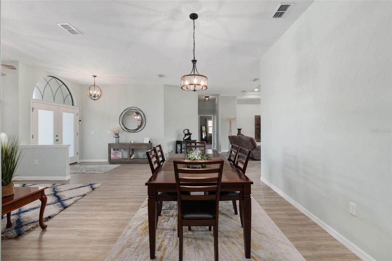 7015 NE 61st Avenue Road , Silver Springs, FL 34488 Photo