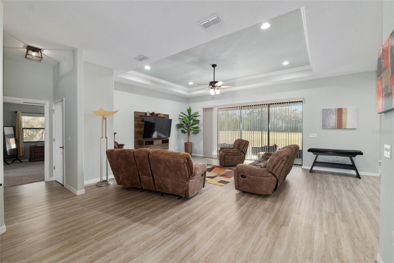 7015 NE 61st Avenue Road , Silver Springs, FL 34488 Photo