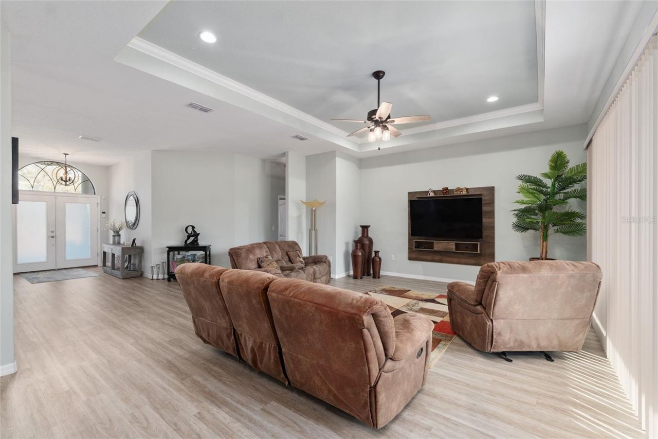 7015 NE 61st Avenue Road , Silver Springs, FL 34488 Photo