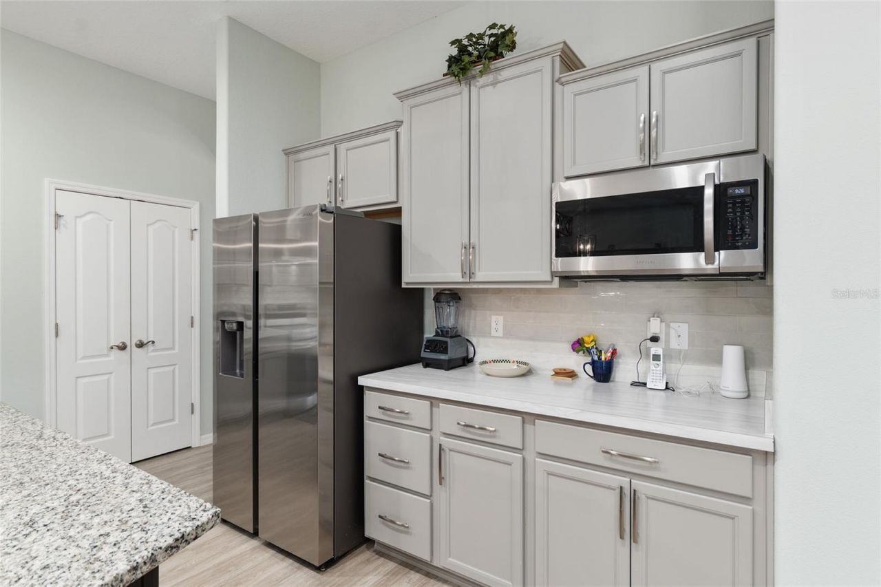 7015 NE 61st Avenue Road , Silver Springs, FL 34488 Photo