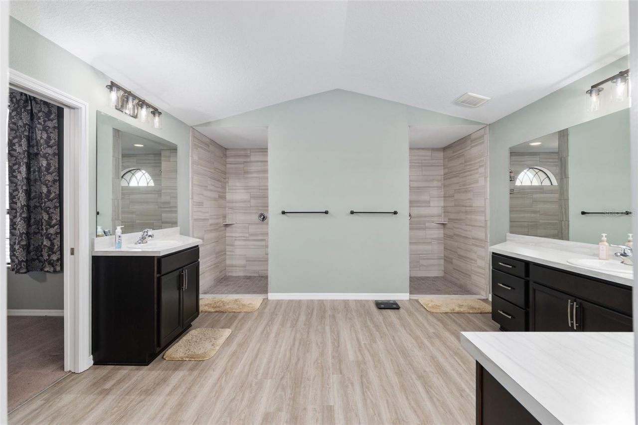 7015 NE 61st Avenue Road , Silver Springs, FL 34488 Photo