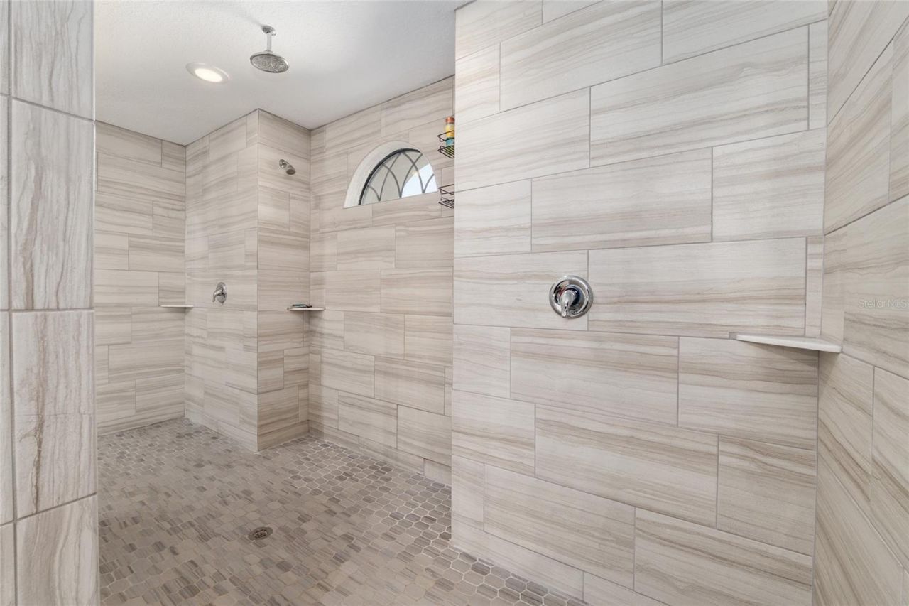 7015 NE 61st Avenue Road , Silver Springs, FL 34488 Photo