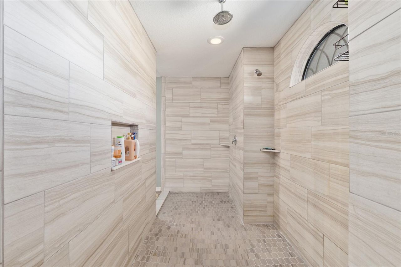 7015 NE 61st Avenue Road , Silver Springs, FL 34488 Photo