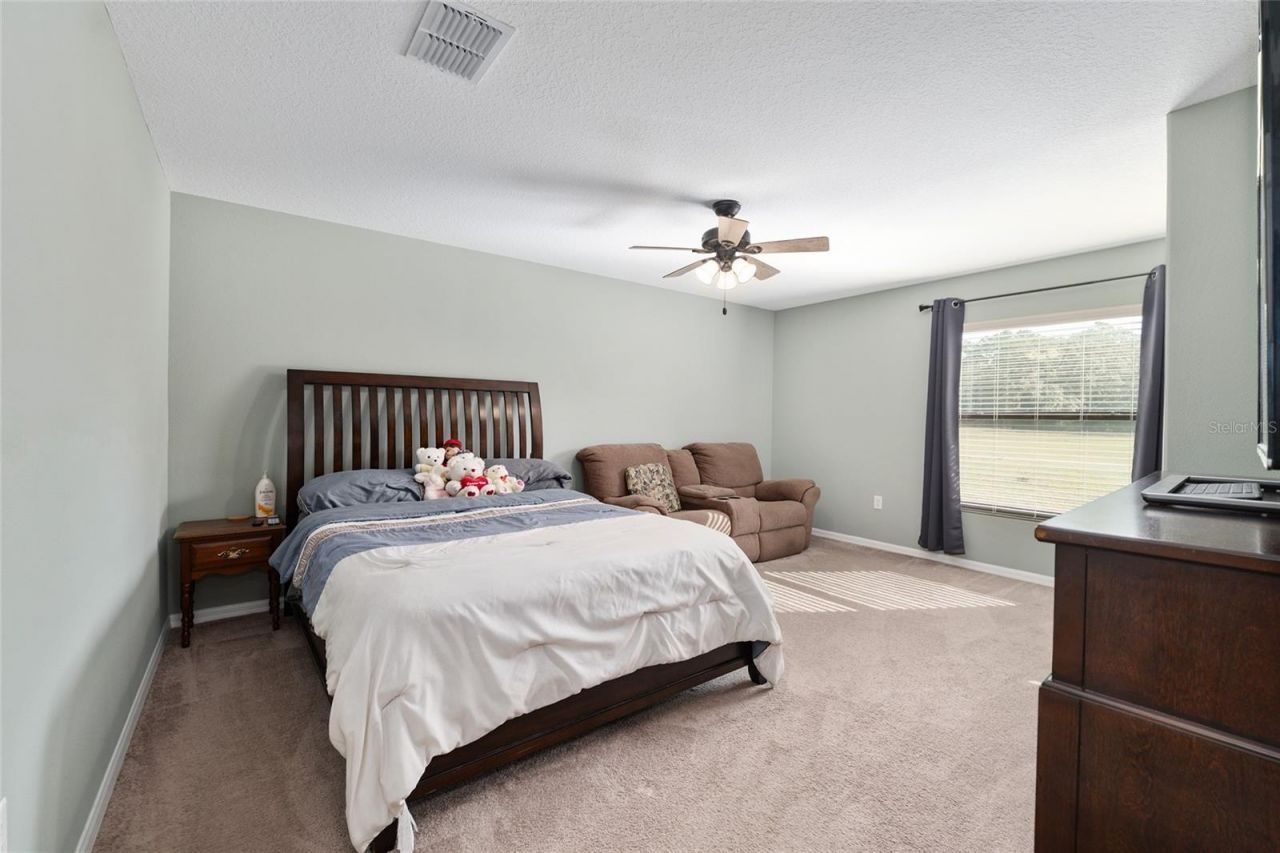 7015 NE 61st Avenue Road , Silver Springs, FL 34488 Photo