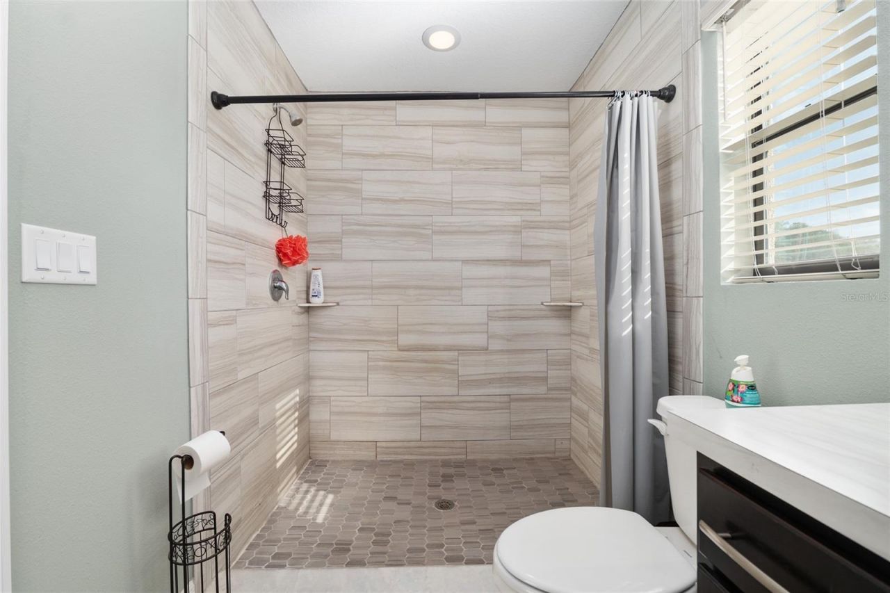 7015 NE 61st Avenue Road , Silver Springs, FL 34488 Photo