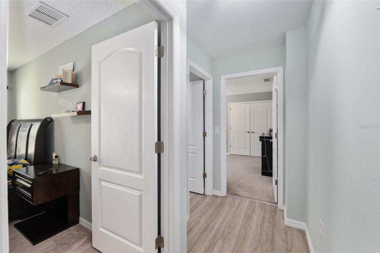 7015 NE 61st Avenue Road , Silver Springs, FL 34488 Photo