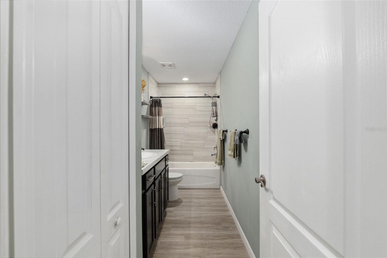 7015 NE 61st Avenue Road , Silver Springs, FL 34488 Photo