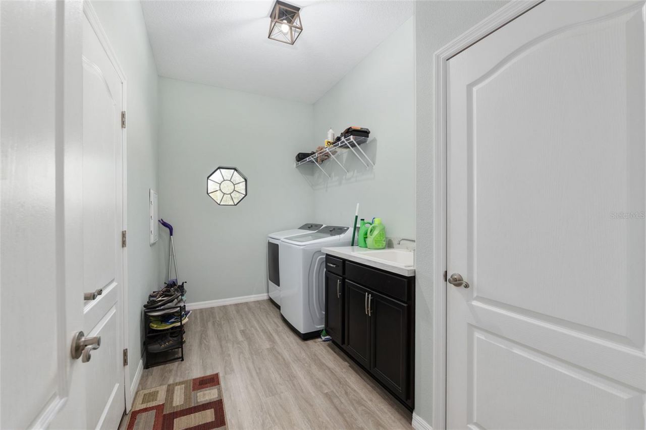 7015 NE 61st Avenue Road , Silver Springs, FL 34488 Photo