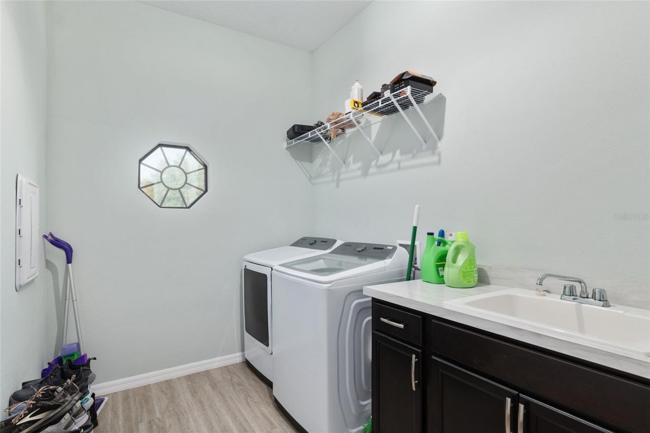 7015 NE 61st Avenue Road , Silver Springs, FL 34488 Photo