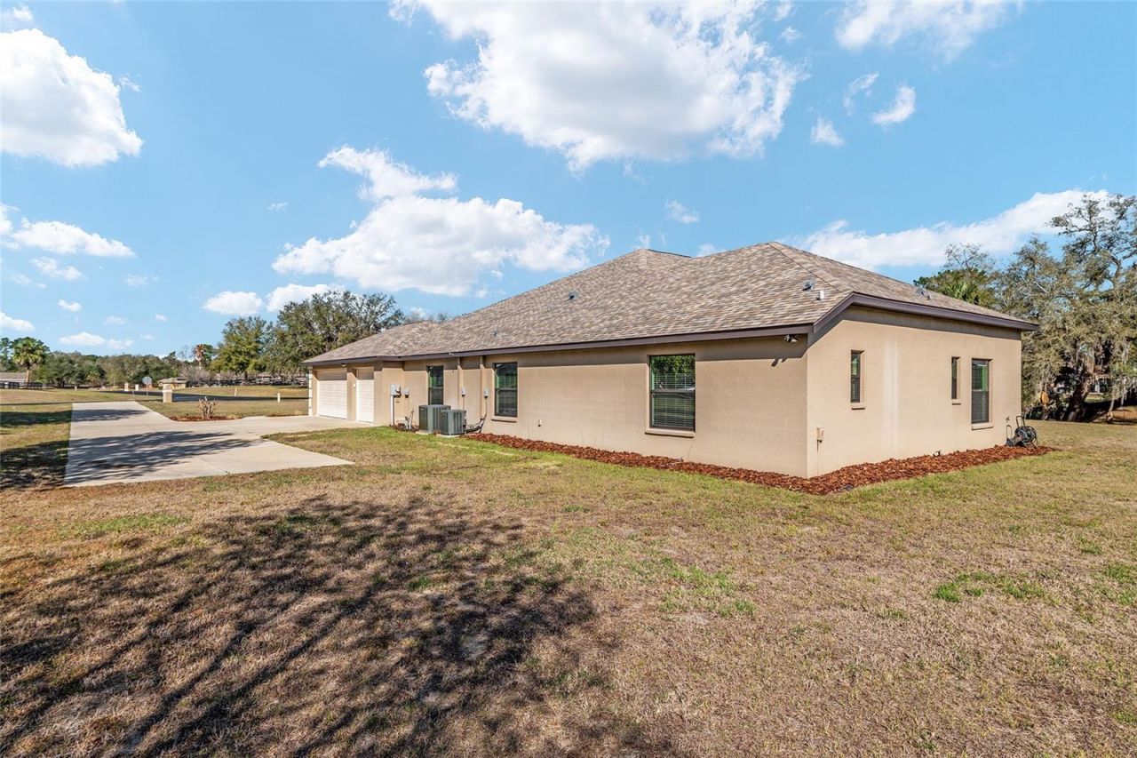 7015 NE 61st Avenue Road , Silver Springs, FL 34488 Photo