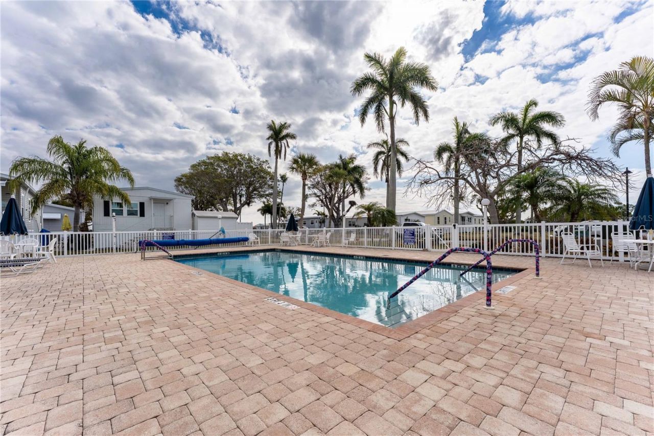 3710 Gulf Of Mexico Drive, Unit F2, Longboat Key, FL 34228 Photo