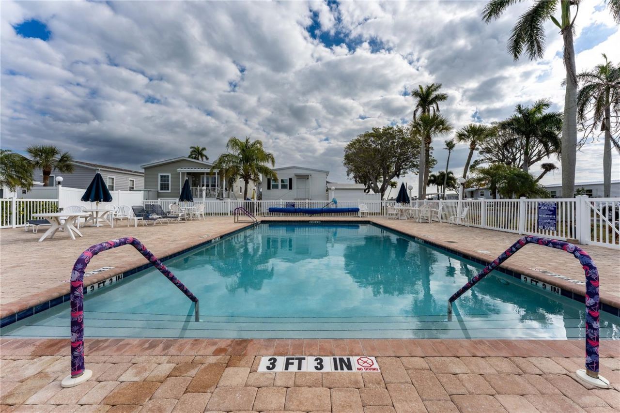 3710 Gulf Of Mexico Drive, Unit F2, Longboat Key, FL 34228 Photo