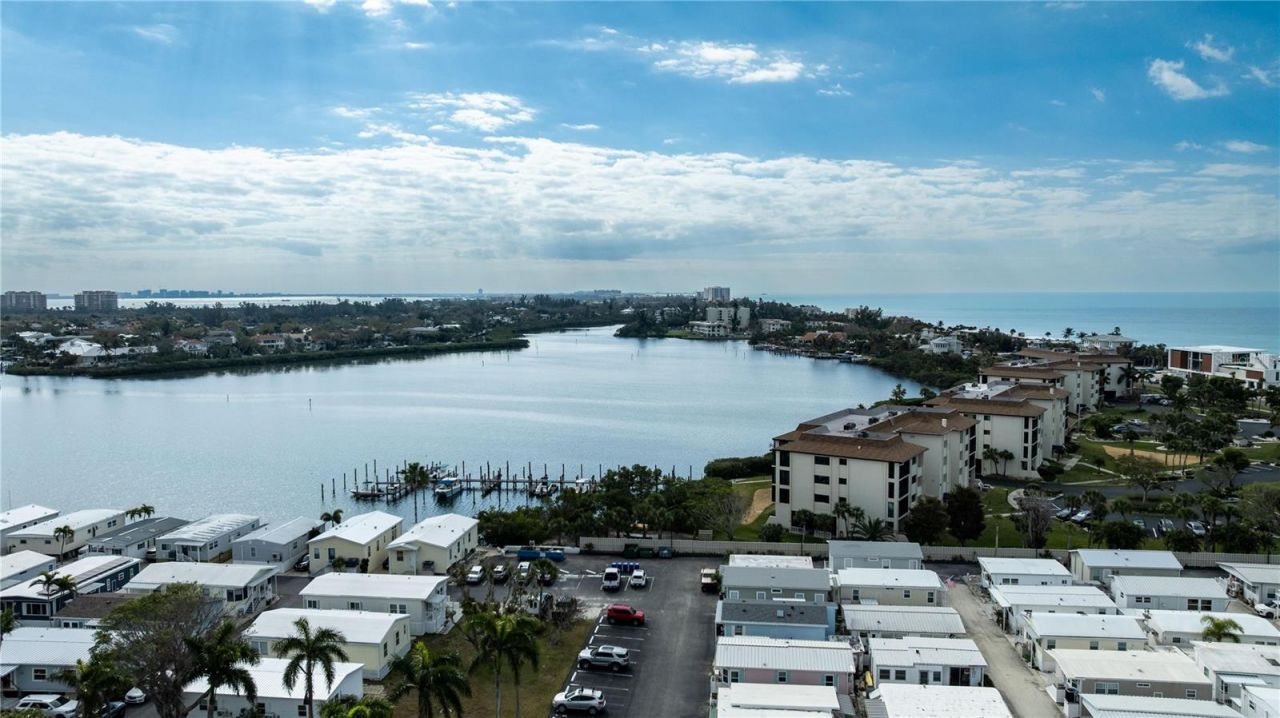 3710 Gulf Of Mexico Drive, Unit F2, Longboat Key, FL 34228 Photo
