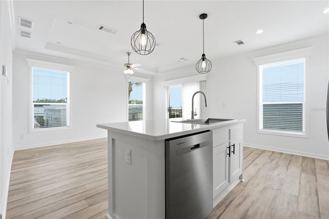 3710 Gulf Of Mexico Drive, Unit F2, Longboat Key, FL 34228 Photo