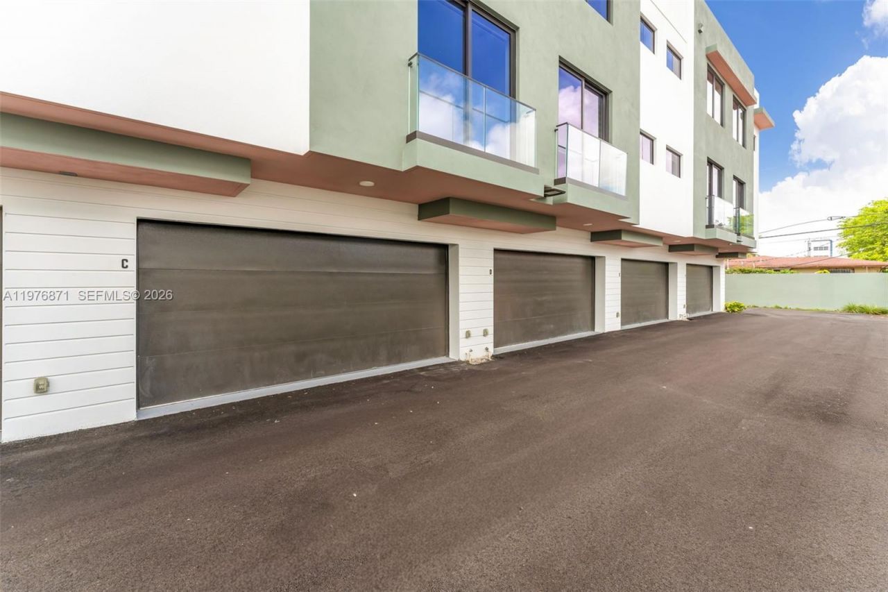 721 SW 11th Street, Unit F, Miami, FL 33129 Photo