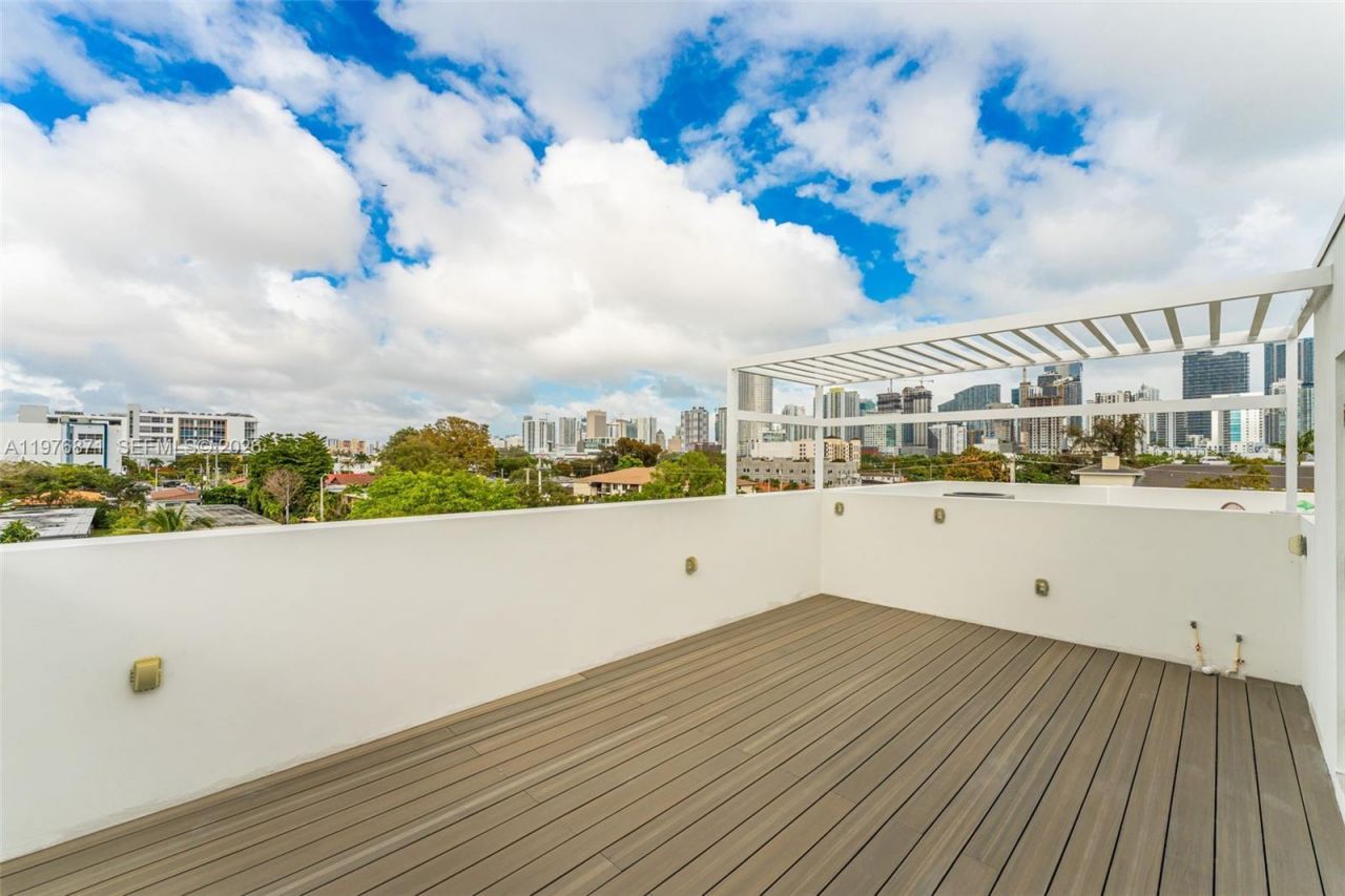 721 SW 11th Street, Unit F, Miami, FL 33129 Photo