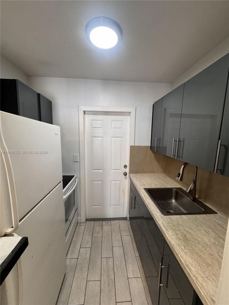 2900 N Ocean Blvd , Unit 2, Fort Lauderdale, FL 33308 Photo