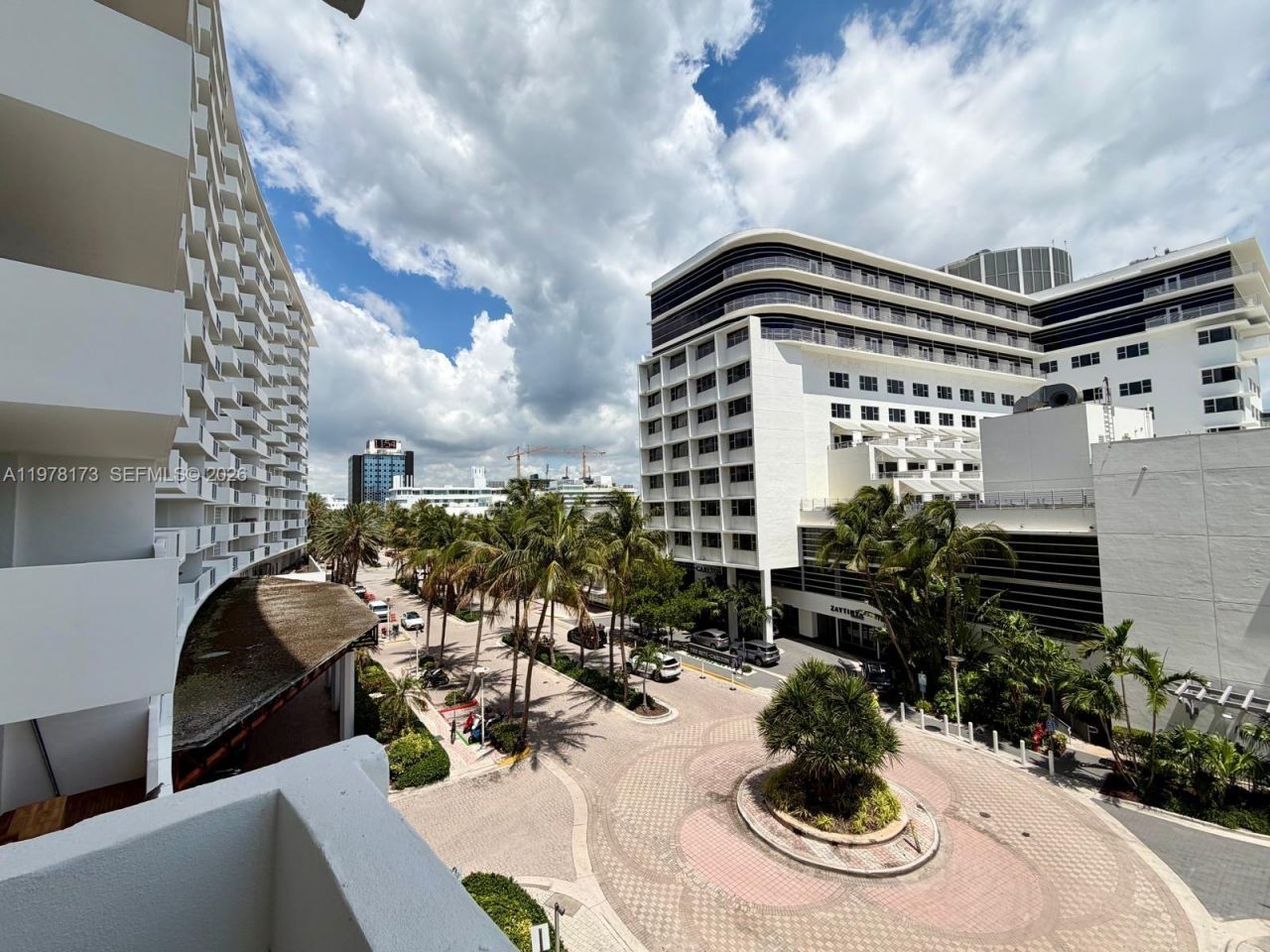 100 Lincoln Rd, Unit 441, Miami Beach, FL 33139 Photo