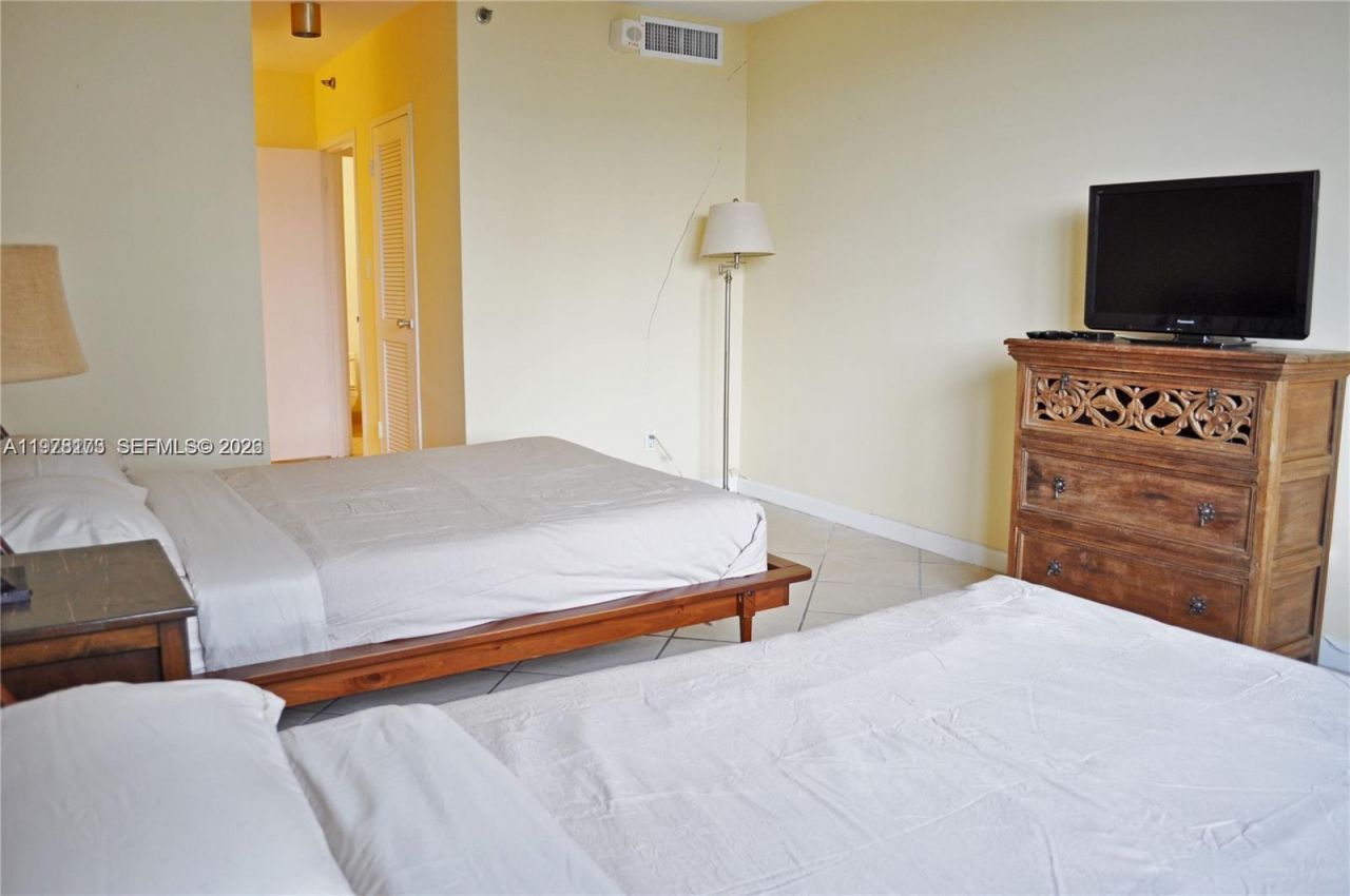 100 Lincoln Rd, Unit 441, Miami Beach, FL 33139 Photo