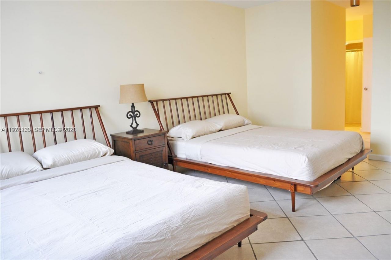 100 Lincoln Rd, Unit 441, Miami Beach, FL 33139 Photo