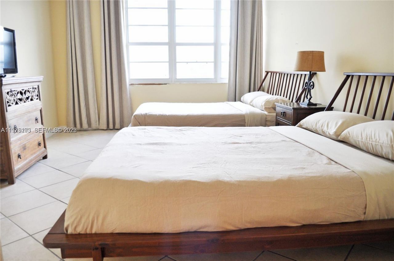 100 Lincoln Rd, Unit 441, Miami Beach, FL 33139 Photo