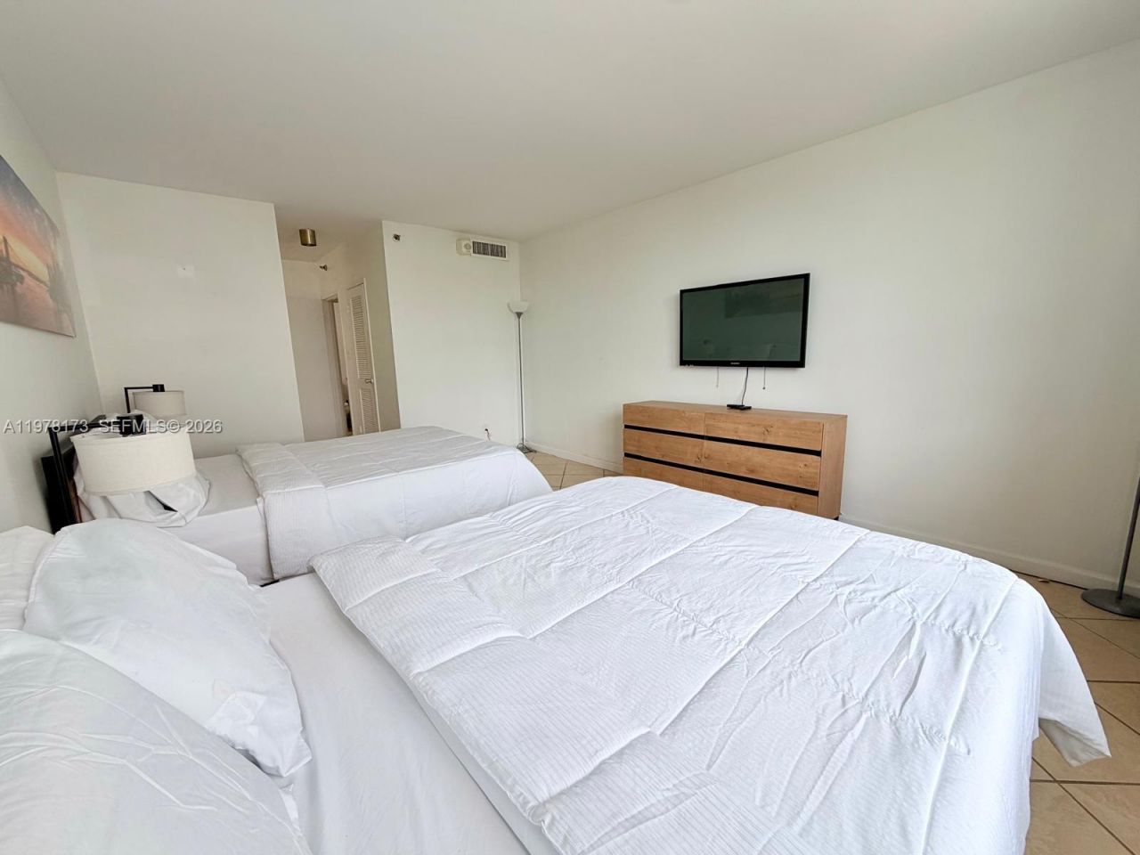 100 Lincoln Rd, Unit 441, Miami Beach, FL 33139 Photo