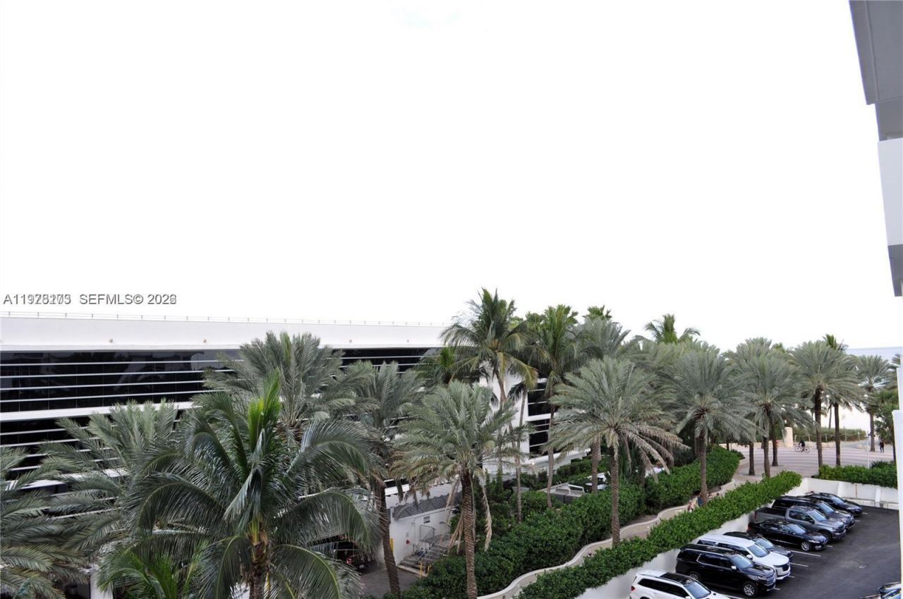100 Lincoln Rd, Unit 441, Miami Beach, FL 33139 Photo