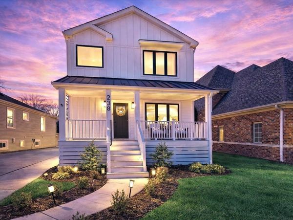 238 N Geneva Avenue, Elmhurst, IL 60126