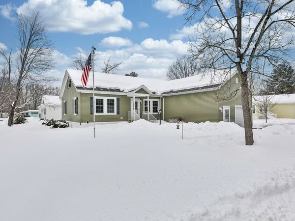 21 Fairfield Drive, Concord, NH 03301