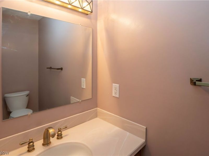 8010 Amberly Circle NW, North Canton, OH 44720 Photo 14