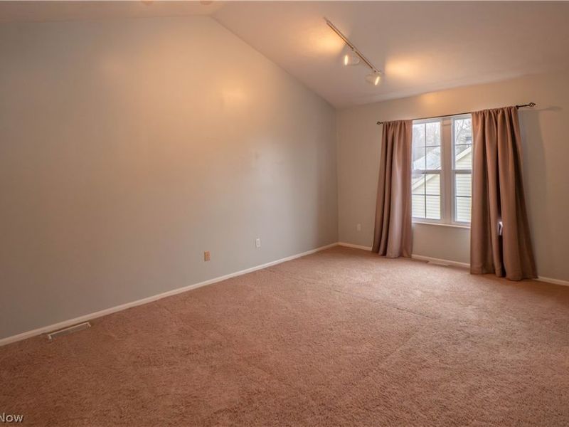 8010 Amberly Circle NW, North Canton, OH 44720 Photo 16