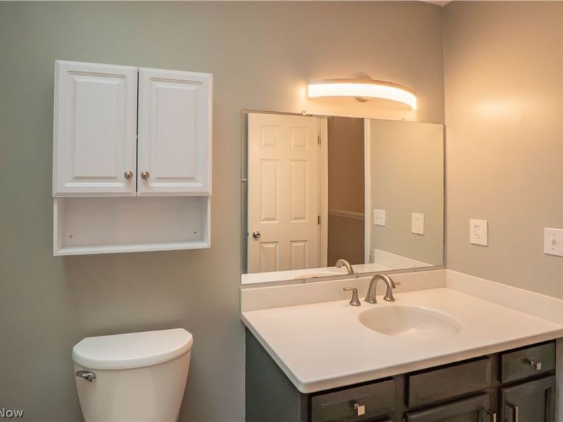 8010 Amberly Circle NW, North Canton, OH 44720 Photo 20